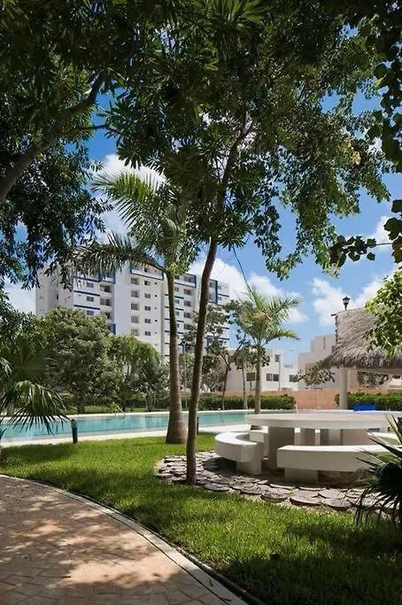 Hermoso Apartamento Piscina, Centrico, Area Libre. Cancun Apartment
